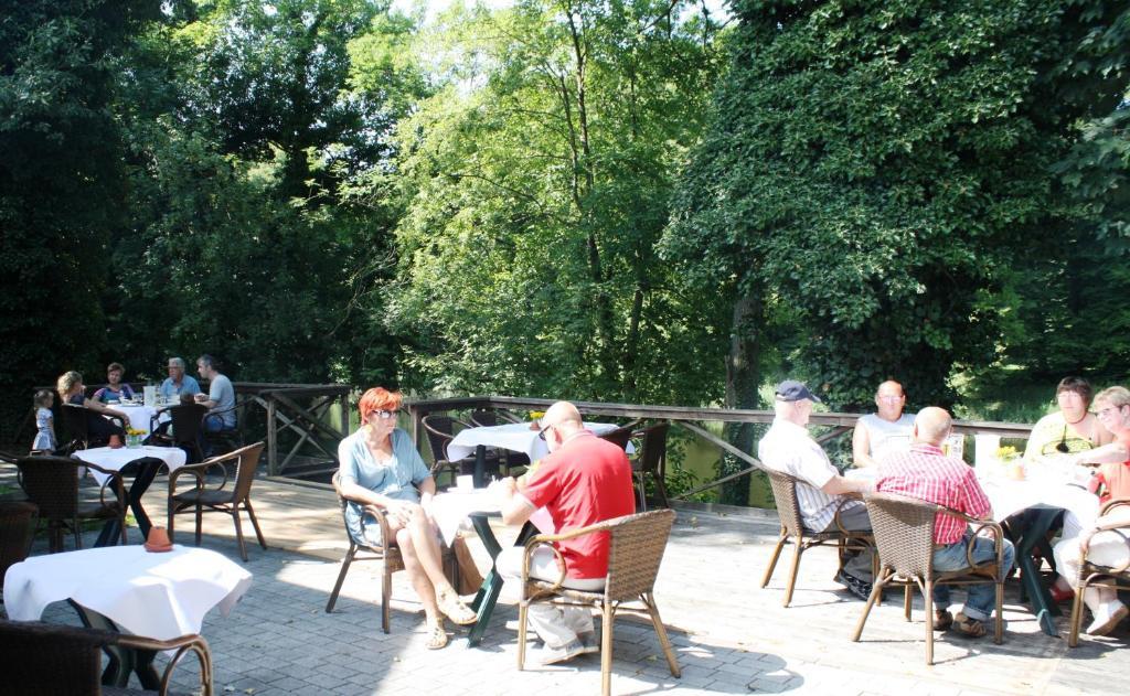 Carmina Am See Karnin  Kültér fotó